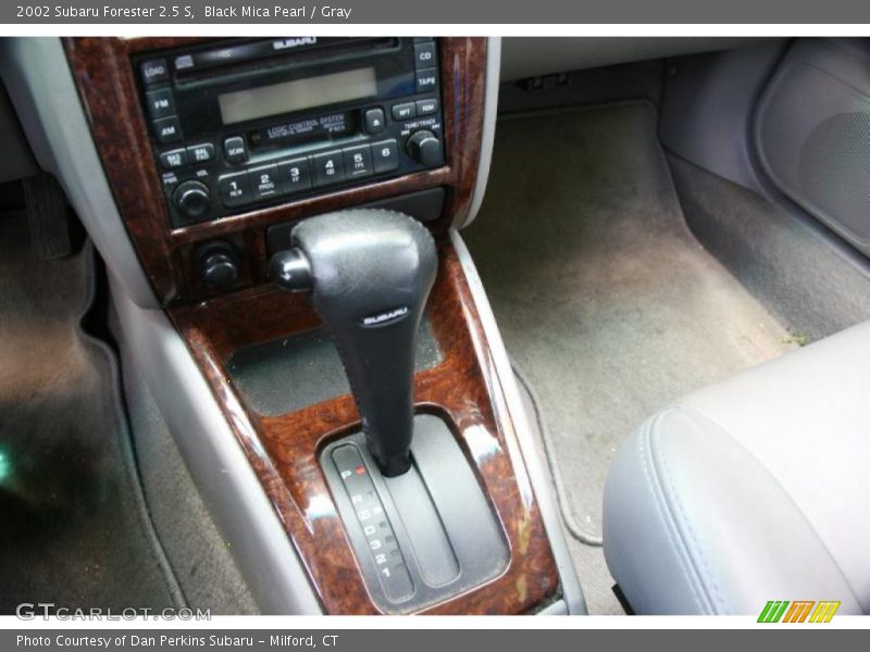 Black Mica Pearl / Gray 2002 Subaru Forester 2.5 S