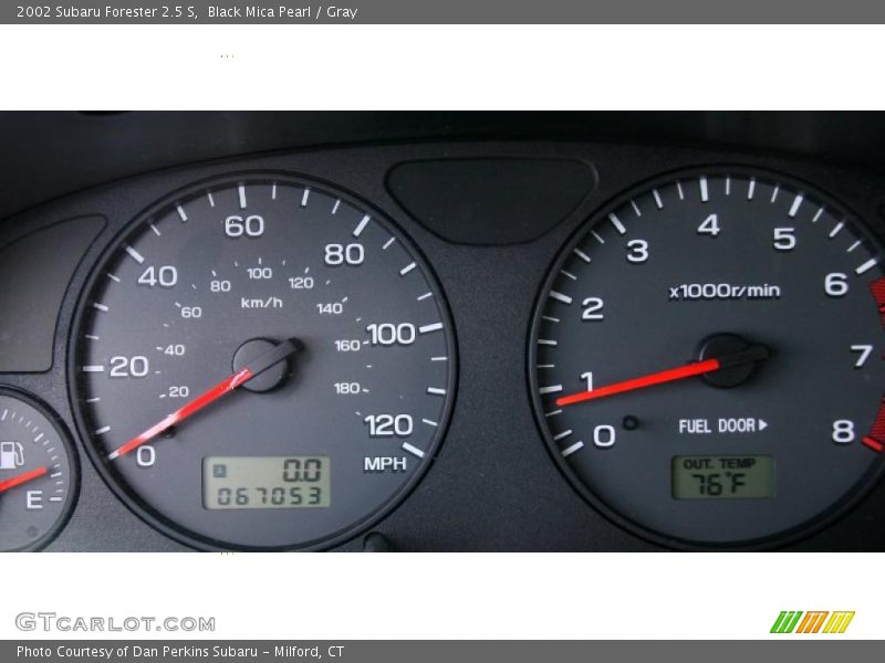 Black Mica Pearl / Gray 2002 Subaru Forester 2.5 S