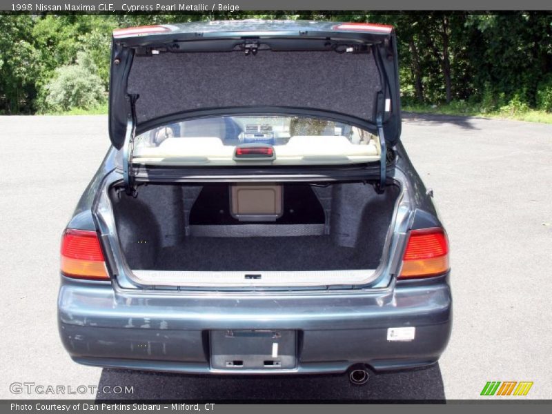 Cypress Pearl Metallic / Beige 1998 Nissan Maxima GLE