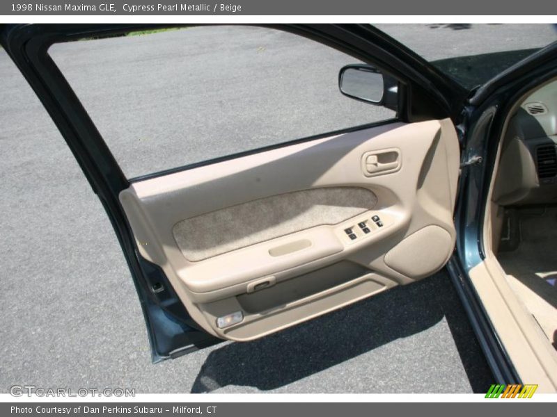 Cypress Pearl Metallic / Beige 1998 Nissan Maxima GLE