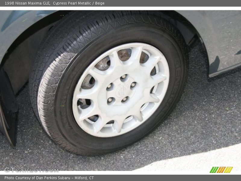 Cypress Pearl Metallic / Beige 1998 Nissan Maxima GLE
