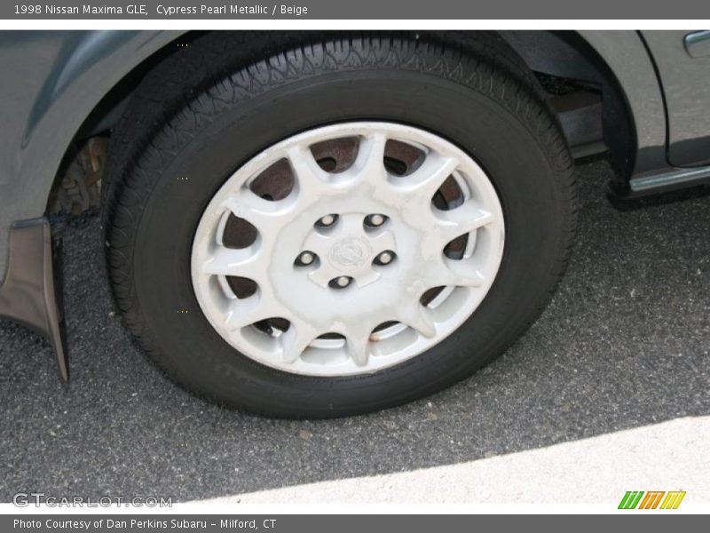 Cypress Pearl Metallic / Beige 1998 Nissan Maxima GLE