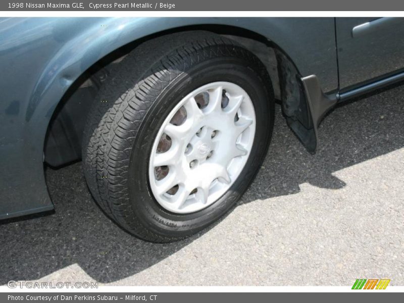 Cypress Pearl Metallic / Beige 1998 Nissan Maxima GLE