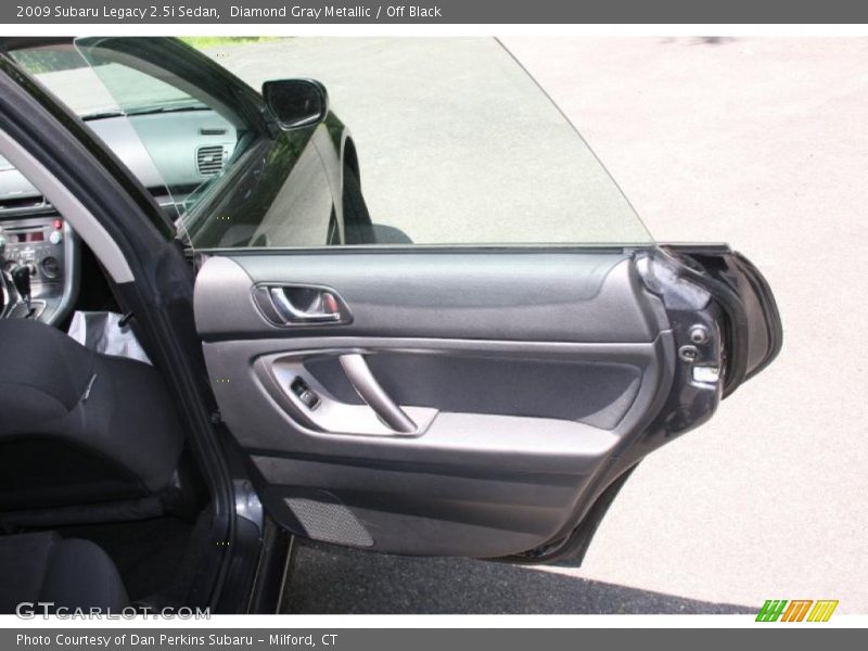 Diamond Gray Metallic / Off Black 2009 Subaru Legacy 2.5i Sedan