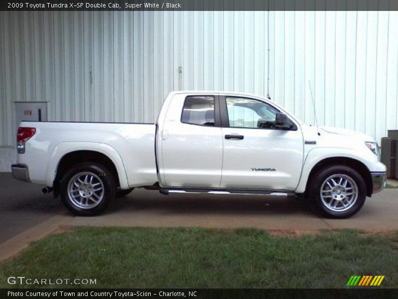 Super White / Black 2009 Toyota Tundra X-SP Double Cab