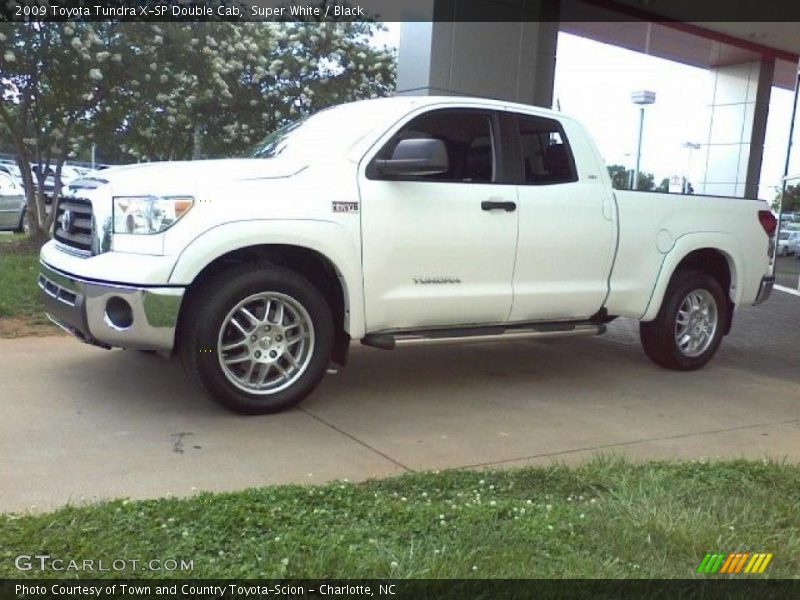 Super White / Black 2009 Toyota Tundra X-SP Double Cab