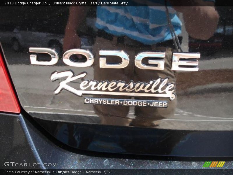 Brilliant Black Crystal Pearl / Dark Slate Gray 2010 Dodge Charger 3.5L