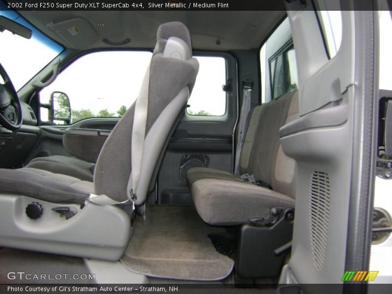 Silver Metallic / Medium Flint 2002 Ford F250 Super Duty XLT SuperCab 4x4