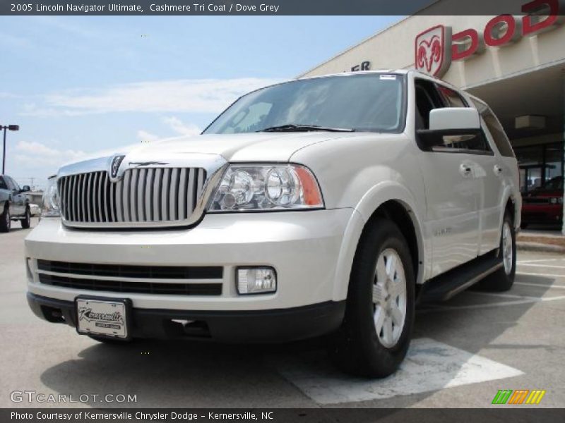 Cashmere Tri Coat / Dove Grey 2005 Lincoln Navigator Ultimate