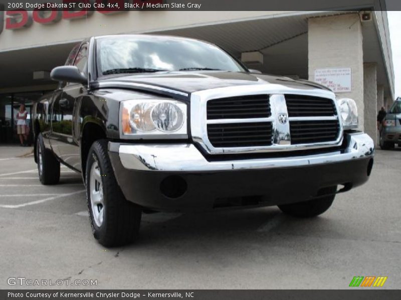 Black / Medium Slate Gray 2005 Dodge Dakota ST Club Cab 4x4