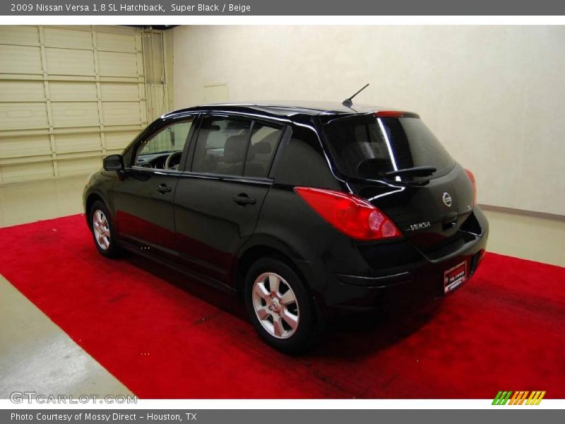 Super Black / Beige 2009 Nissan Versa 1.8 SL Hatchback