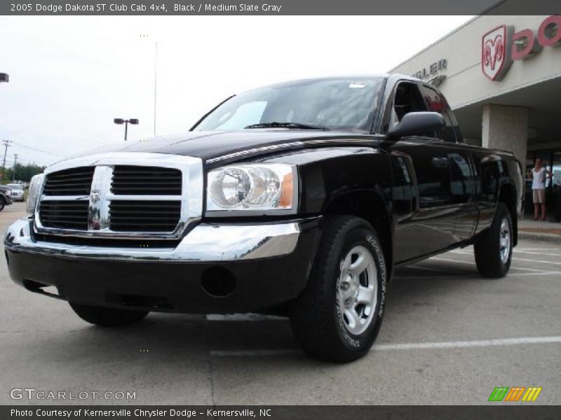 Black / Medium Slate Gray 2005 Dodge Dakota ST Club Cab 4x4