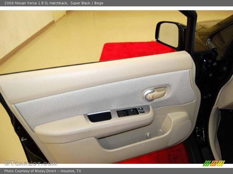 Super Black / Beige 2009 Nissan Versa 1.8 SL Hatchback