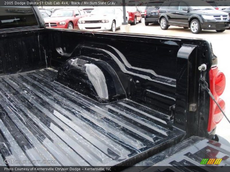 Black / Medium Slate Gray 2005 Dodge Dakota ST Club Cab 4x4