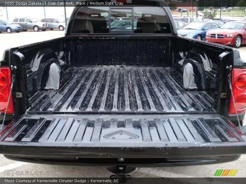 Black / Medium Slate Gray 2005 Dodge Dakota ST Club Cab 4x4
