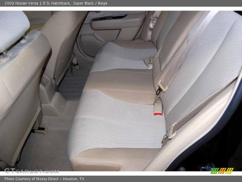 Super Black / Beige 2009 Nissan Versa 1.8 SL Hatchback