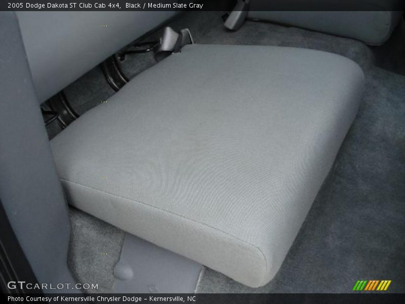 Black / Medium Slate Gray 2005 Dodge Dakota ST Club Cab 4x4
