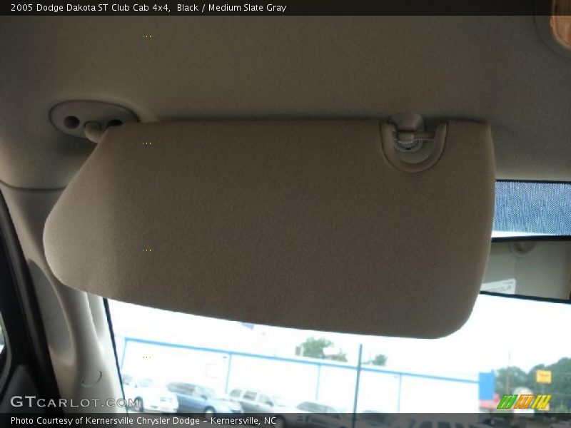 Black / Medium Slate Gray 2005 Dodge Dakota ST Club Cab 4x4