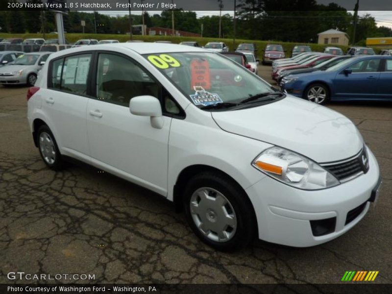 Fresh Powder / Beige 2009 Nissan Versa 1.8 S Hatchback