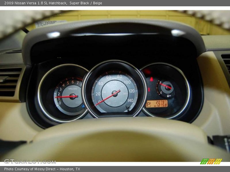Super Black / Beige 2009 Nissan Versa 1.8 SL Hatchback
