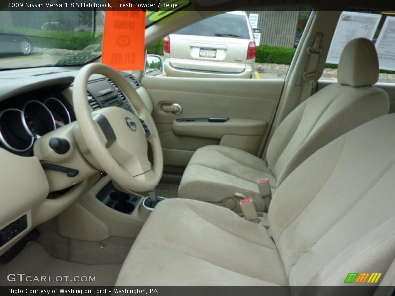 Fresh Powder / Beige 2009 Nissan Versa 1.8 S Hatchback