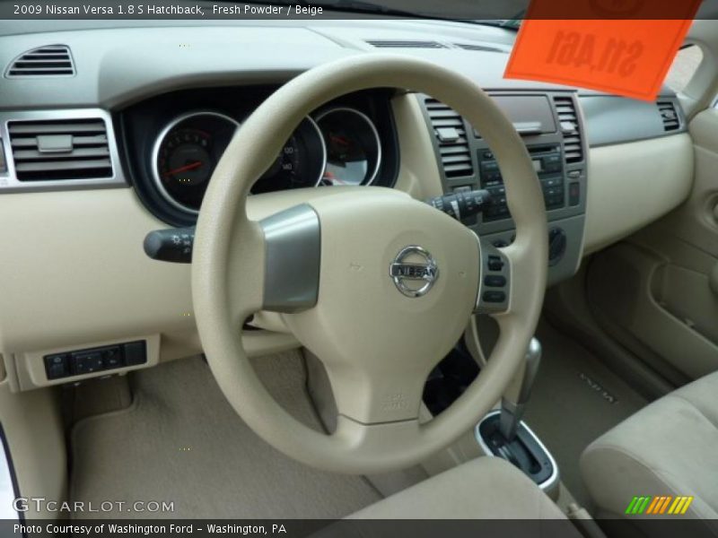 Fresh Powder / Beige 2009 Nissan Versa 1.8 S Hatchback