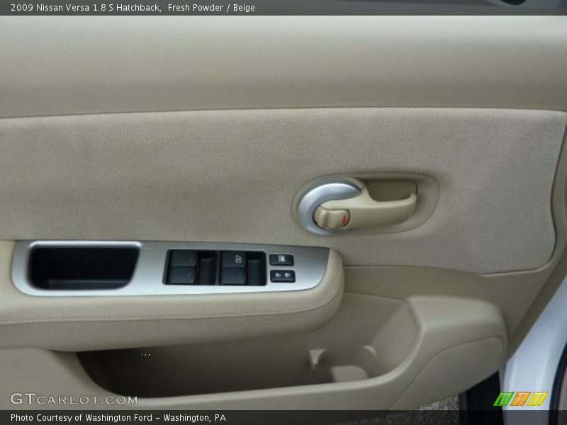 Fresh Powder / Beige 2009 Nissan Versa 1.8 S Hatchback