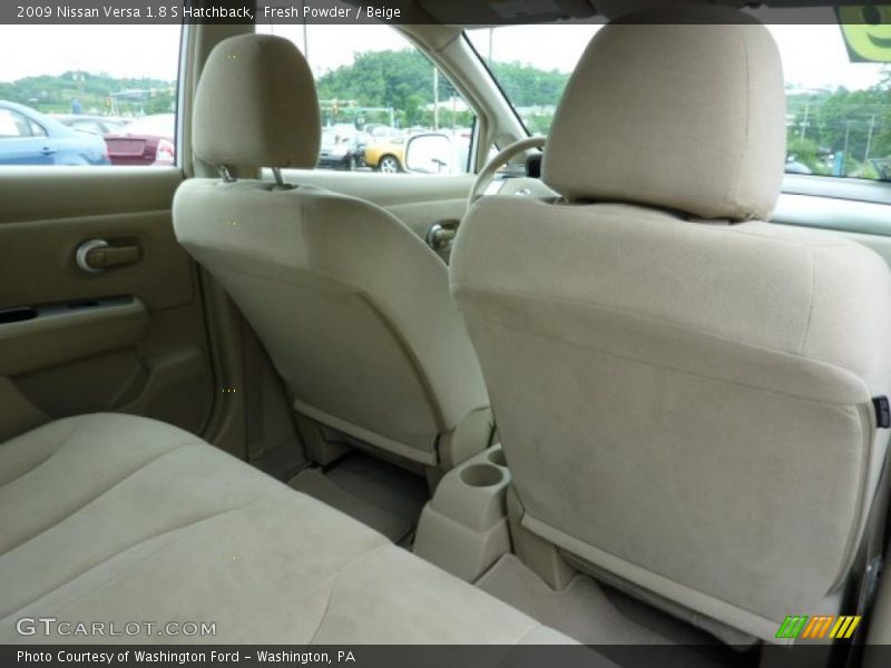 Fresh Powder / Beige 2009 Nissan Versa 1.8 S Hatchback