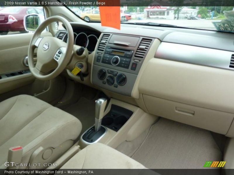 Fresh Powder / Beige 2009 Nissan Versa 1.8 S Hatchback