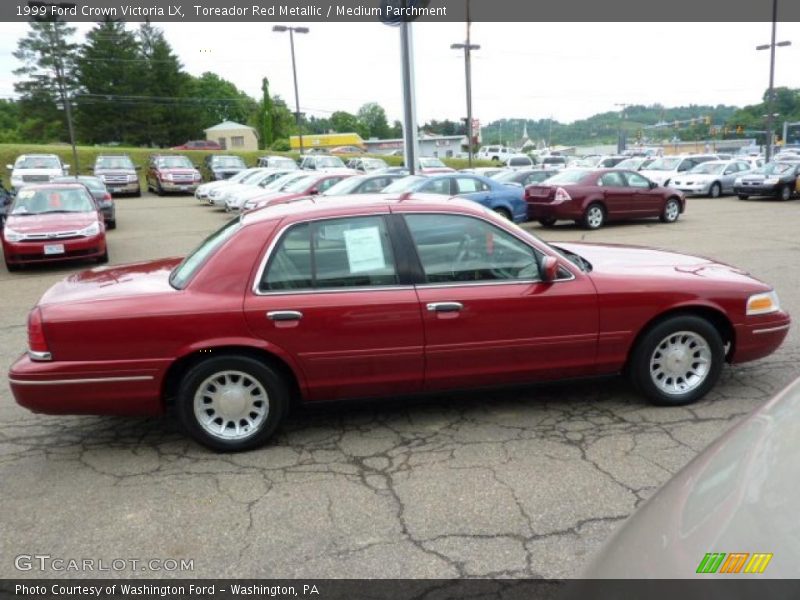 Toreador Red Metallic / Medium Parchment 1999 Ford Crown Victoria LX