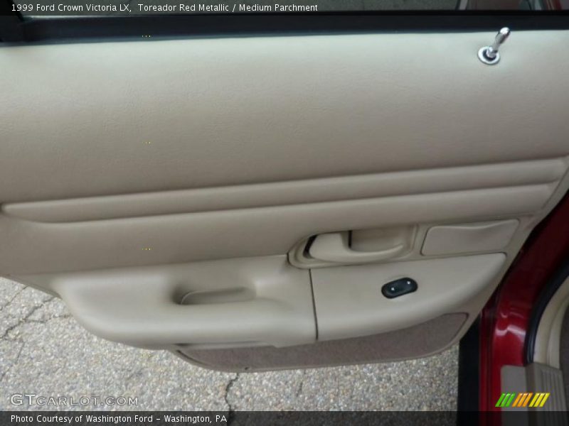 Toreador Red Metallic / Medium Parchment 1999 Ford Crown Victoria LX