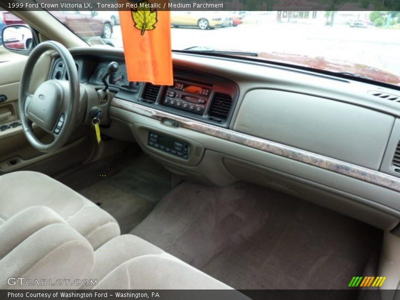 Toreador Red Metallic / Medium Parchment 1999 Ford Crown Victoria LX