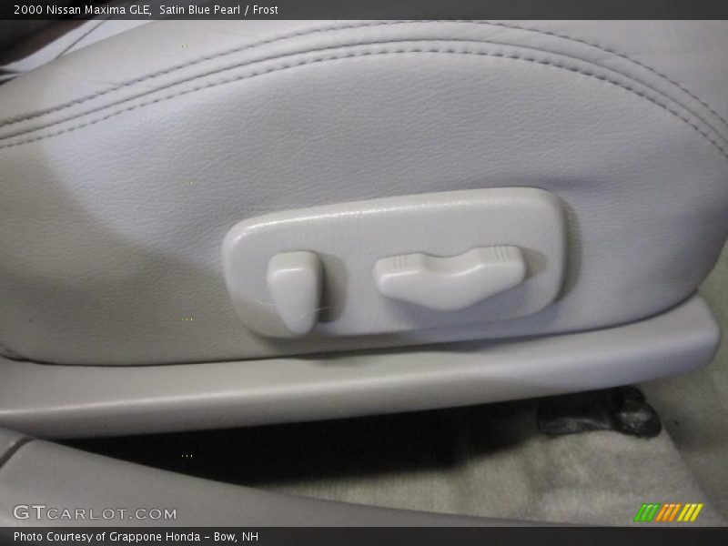 Satin Blue Pearl / Frost 2000 Nissan Maxima GLE