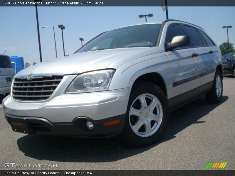 Bright Silver Metallic / Light Taupe 2006 Chrysler Pacifica
