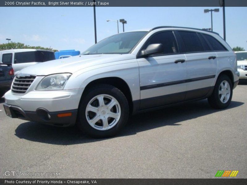 Bright Silver Metallic / Light Taupe 2006 Chrysler Pacifica