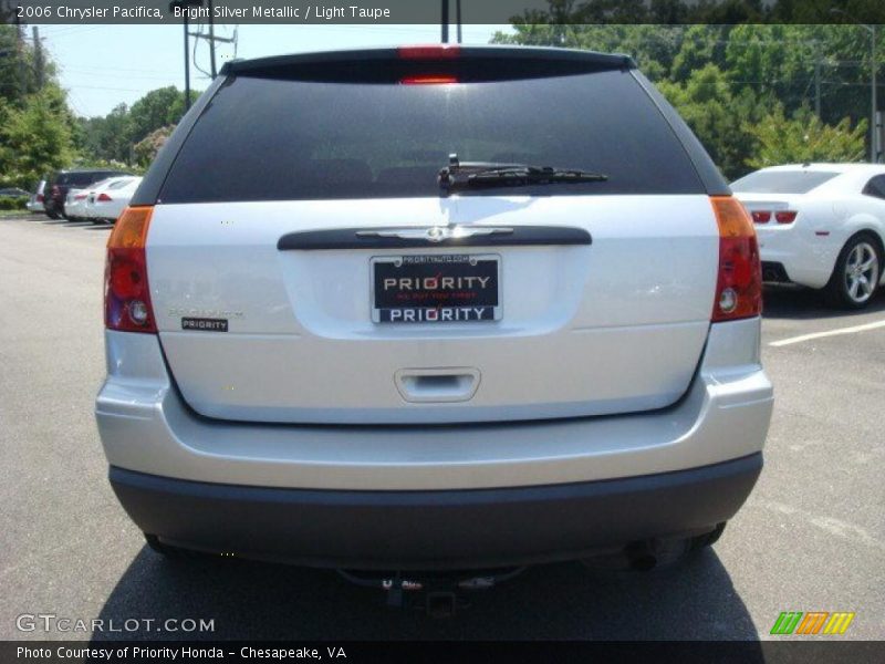 Bright Silver Metallic / Light Taupe 2006 Chrysler Pacifica
