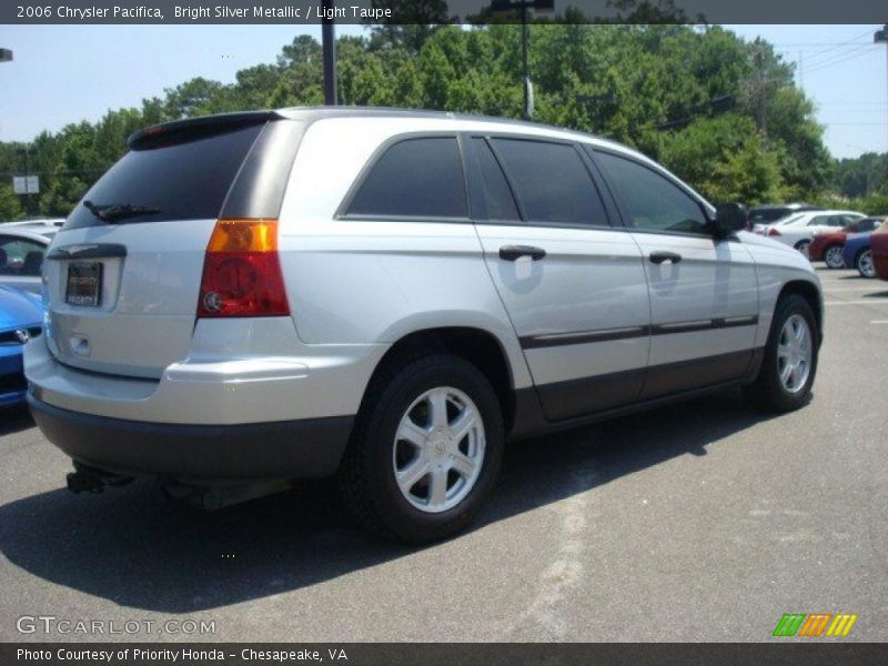 Bright Silver Metallic / Light Taupe 2006 Chrysler Pacifica
