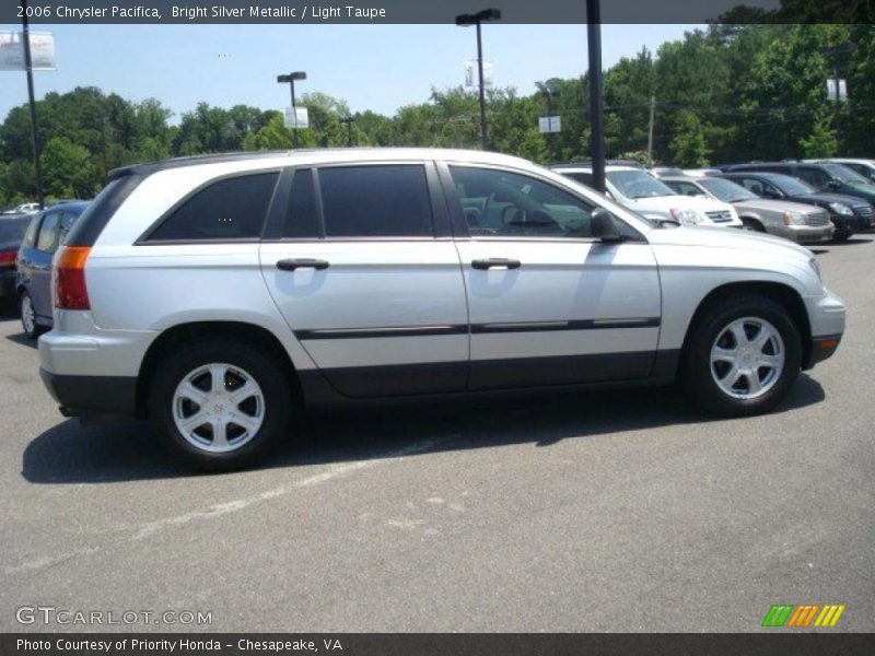 Bright Silver Metallic / Light Taupe 2006 Chrysler Pacifica