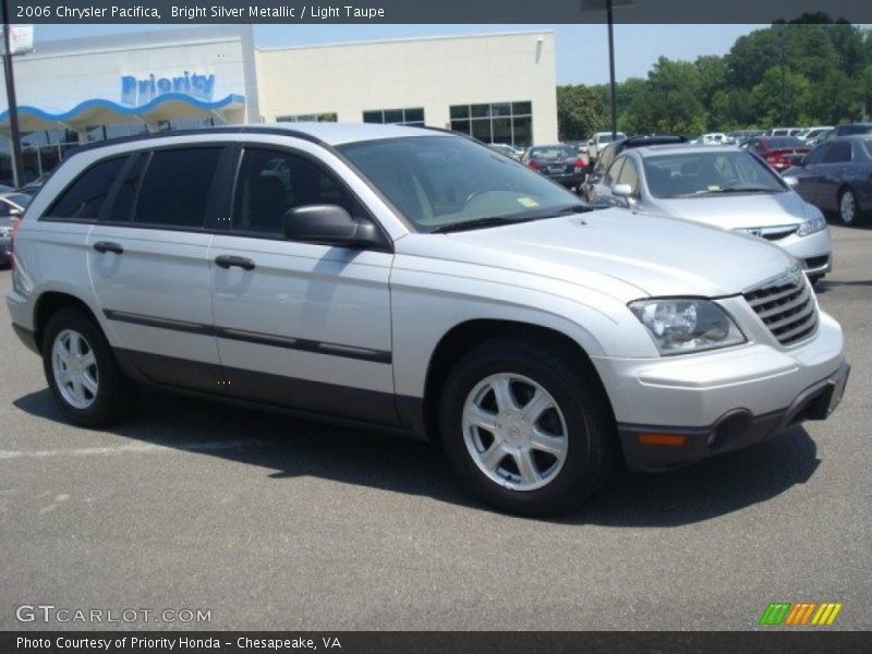 Bright Silver Metallic / Light Taupe 2006 Chrysler Pacifica