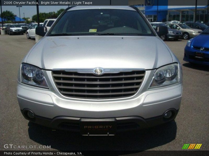 Bright Silver Metallic / Light Taupe 2006 Chrysler Pacifica