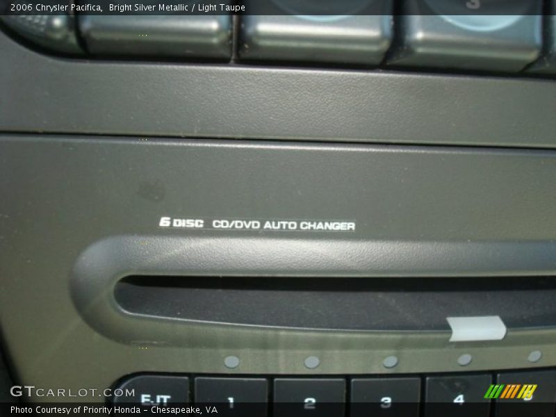 Bright Silver Metallic / Light Taupe 2006 Chrysler Pacifica