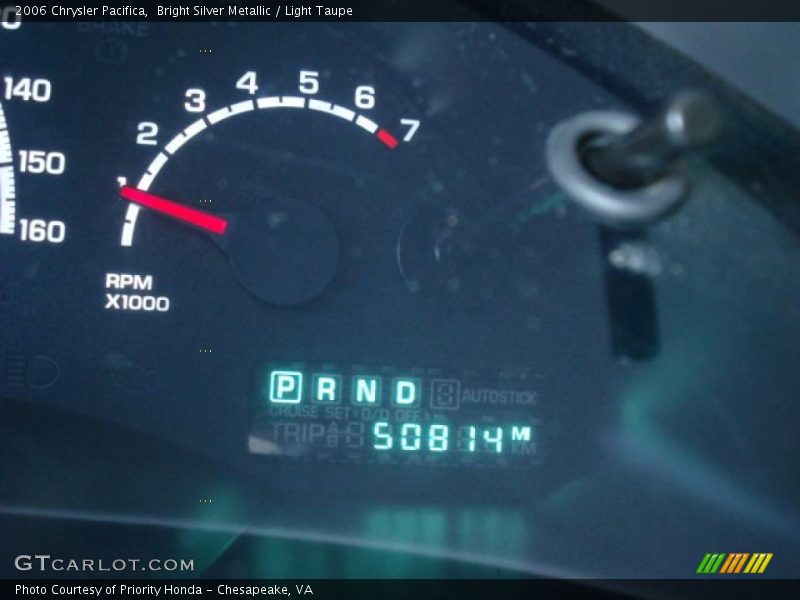 Bright Silver Metallic / Light Taupe 2006 Chrysler Pacifica