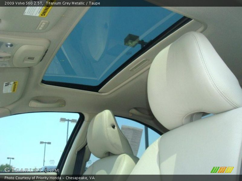 Titanium Grey Metallic / Taupe 2009 Volvo S60 2.5T