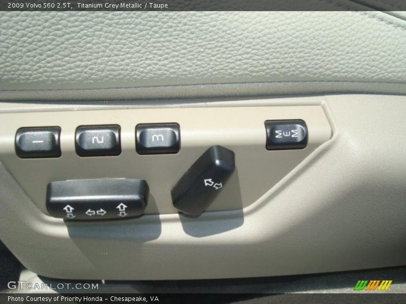 Titanium Grey Metallic / Taupe 2009 Volvo S60 2.5T