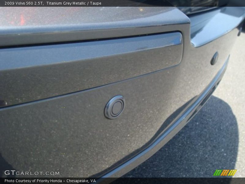 Titanium Grey Metallic / Taupe 2009 Volvo S60 2.5T