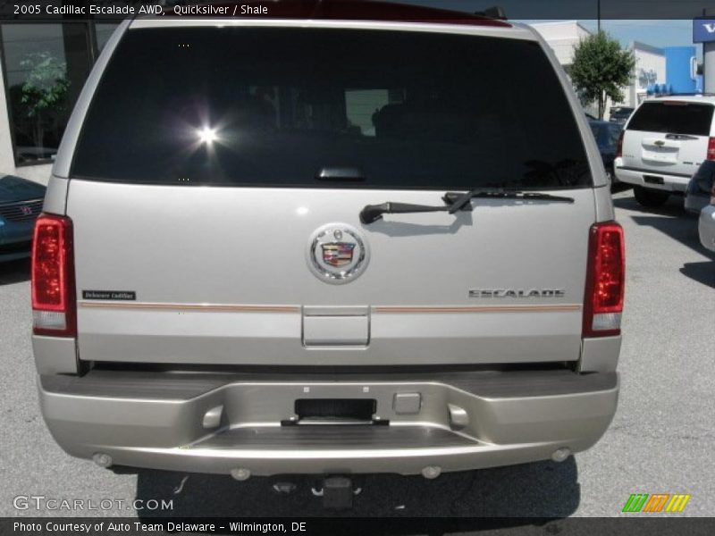 Quicksilver / Shale 2005 Cadillac Escalade AWD