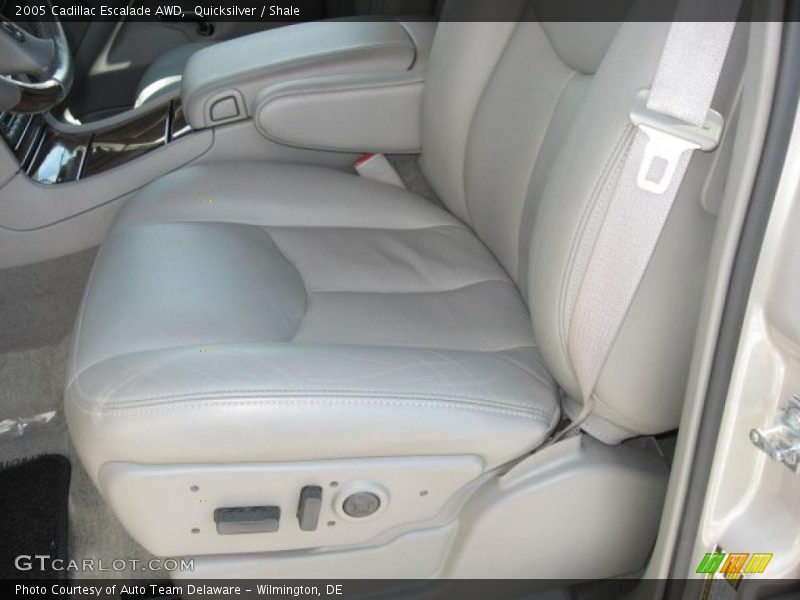 Quicksilver / Shale 2005 Cadillac Escalade AWD