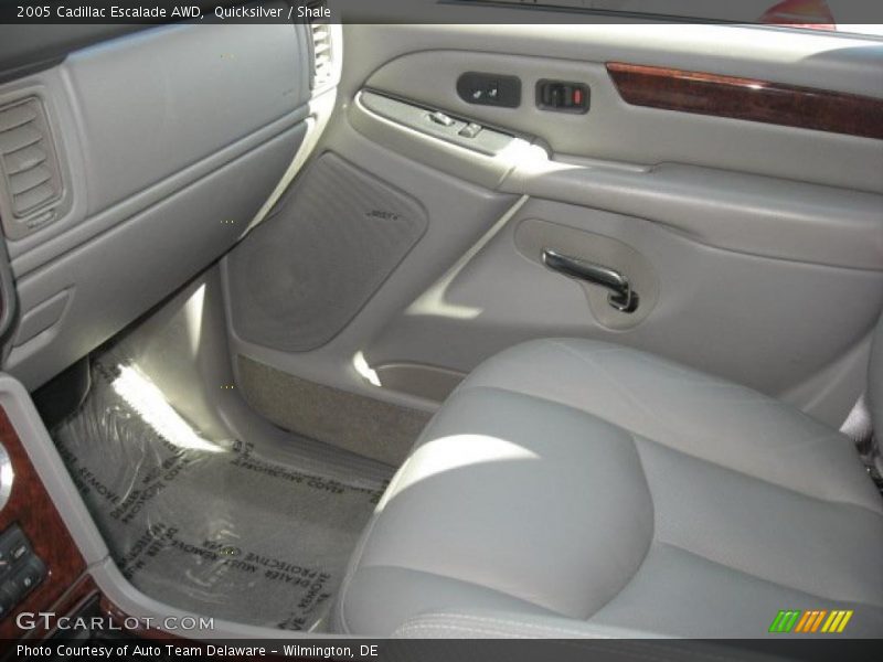 Quicksilver / Shale 2005 Cadillac Escalade AWD
