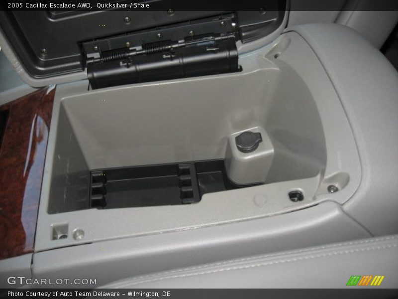Quicksilver / Shale 2005 Cadillac Escalade AWD