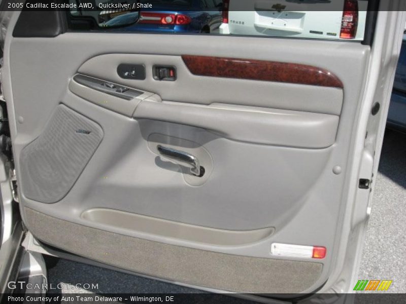 Quicksilver / Shale 2005 Cadillac Escalade AWD